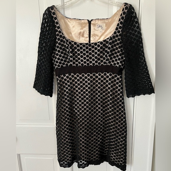 Milly of New York VINTAGE Black Crochet Dot Overlay Dress 4 Breakfast at Tiffany - Picture 1 of 16